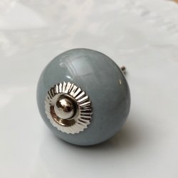 Knob / greb i porcelæn - smuk gråblå farve